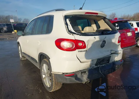 2011 Volkswagen Tiguan Sel z USA, uszkodzony, nr VIN WVGAV7AX3BW534888
